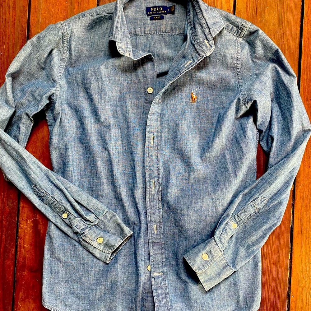 Ralph Lauren Chambray Button Down, slim-fit. Worn a few times, like new.